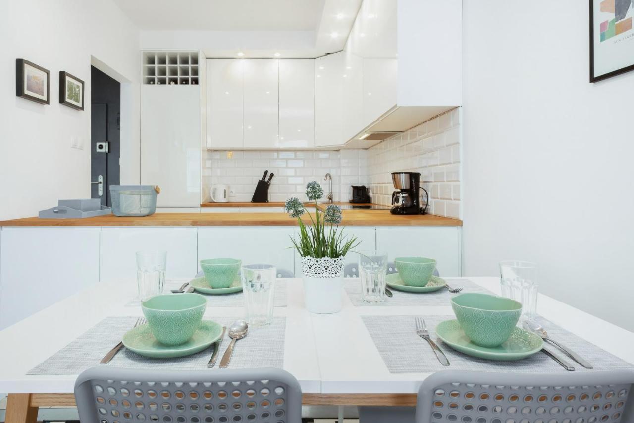 Apartments Warsaw Zelazna By Noclegi Renters 외부 사진